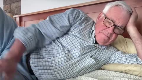 Snapshot of steve988279 chatting on 04-02-26, 03:09 Steve online show from 04-02-26, 03:09