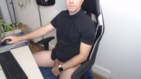 Snapshot of steve_oo8 chatting on 12-03-24, 04:39 steve_oo8 online show from 12-03-24, 04:39