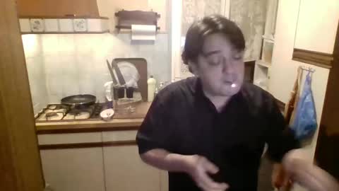 Snapshot of stevefromfrance chatting on 01-04-25, 06:51 stevefromfrance online show from 01-04-25, 06:51