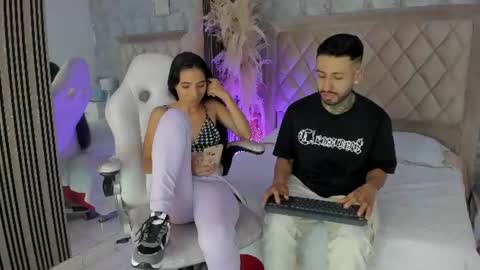 Snapshot of stevenandlaura_ chatting on 06-20-26, 04:37 stevenandlaura_ online show from 06-20-26, 04:37