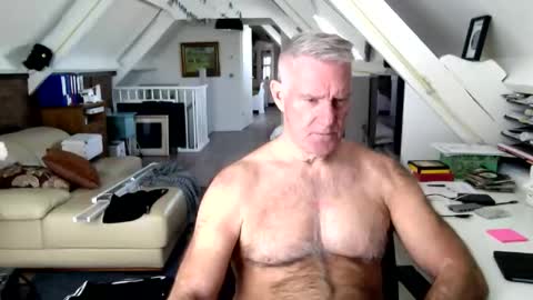 Snapshot of stevetwo chatting on 04-21-26, 11:49 stevetwo online show from 04-21-26, 11:49