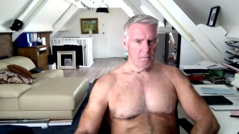 Snapshot of stevetwo chatting on 06-09-26, 10:49 stevetwo online show from 06-09-26, 10:49