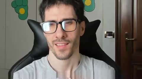 Steve online show from 10-18-25, 01:12