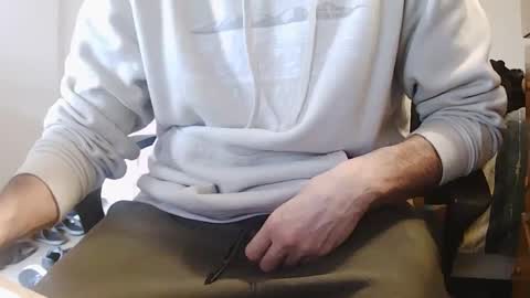 Snapshot of stevo69697 chatting on 02-17-25, 08:04 Chillguy online show from 02-17-25, 08:04