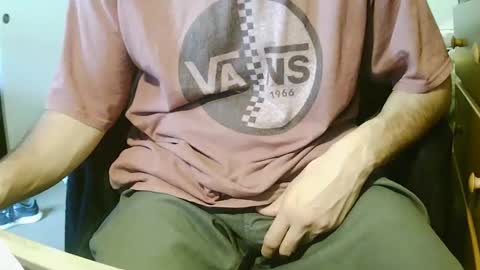 Snapshot of stevo69697 chatting on 03-10-25, 12:07 Chillguy online show from 03-10-25, 12:07