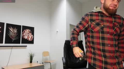 Stewart Barnz online show from 12-22-25, 03:25