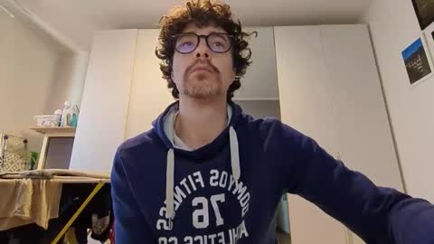 Snapshot of sti270452 chatting on 12-22-25, 09:39 Jenk online show from 12-22-25, 09:39