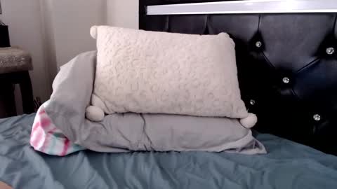 Bonnie Naylor online show from 01-17-25, 06:54