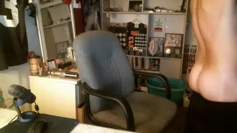 stickey online show from 12-24-24, 03:49