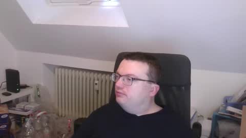 Snapshot of still_alive1985 chatting on 02-25-26, 06:34 Oliver online show from 02-25-26, 06:34