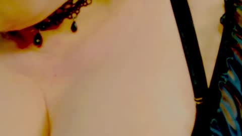 StiphlerMomy online show from 11-14-25, 03:33