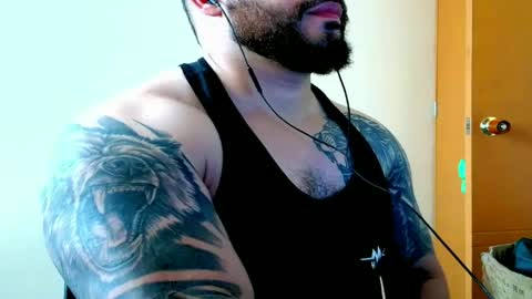 Snapshot of stiven253958 chatting on 04-26-26, 04:04 stiven253958 online show from 04-26-26, 04:04