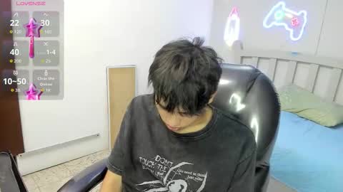 Stiwen online show from 12-15-25, 02:21