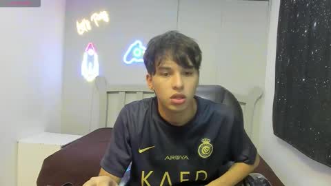 Stiwen online show from 01-17-26, 01:05