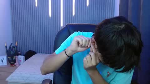 Snapshot of stiwentwink chatting on 06-25-26, 02:54 Stiwen online show from 06-25-26, 02:54