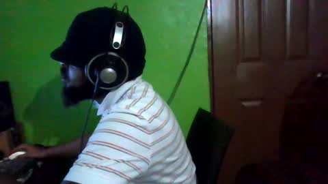 Snapshot of stonehardbbcdick2 chatting on 02-12-25, 11:30 stonehardbbcdick2 online show from 02-12-25, 11:30