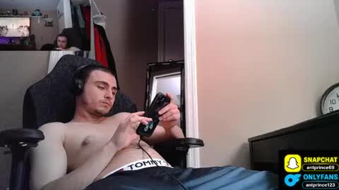 Snapshot of stoner394 chatting on 06-01-26, 10:55 stoner394 online show from 06-01-26, 10:55
