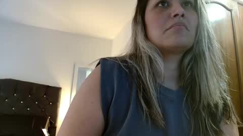 storm_hanks online show from 12-21-25, 11:34