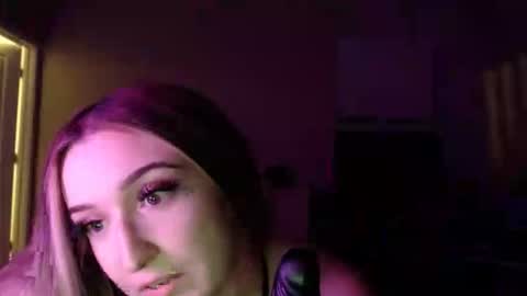 stormi3 online show from 05-11-26, 07:14
