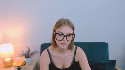 Stormi online show from 04-06-26, 01:12