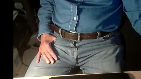 Snapshot of str8_dave chatting on 04-28-26, 12:43 Dave online show from 04-28-26, 12:43