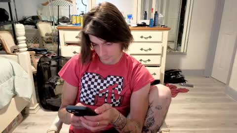 Snapshot of str8whiteboy21 chatting on 05-09-26, 04:39 str8whiteboy21 online show from 05-09-26, 04:39