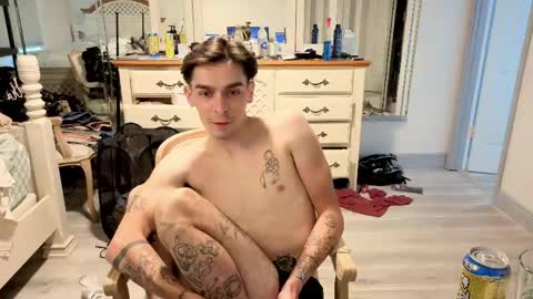Snapshot of str8whiteboy21 chatting on 05-09-26, 04:45 str8whiteboy21 online show from 05-09-26, 04:45