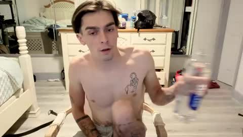 Snapshot of str8whiteboy21 chatting on 05-13-26, 05:16 str8whiteboy21 online show from 05-13-26, 05:16