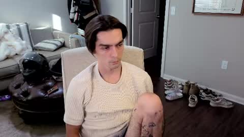 Snapshot of str8whiteboy21 chatting on 06-10-26, 10:19 str8whiteboy21 online show from 06-10-26, 10:19