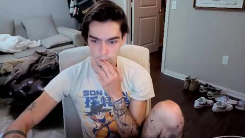 Snapshot of str8whiteboy21 chatting on 06-12-26, 12:15 str8whiteboy21 online show from 06-12-26, 12:15