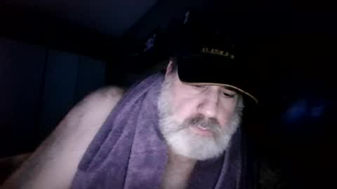 Snapshot of straightbear4you chatting on 06-24-26, 09:52 Straightbear4you online show from 06-24-26, 09:52
