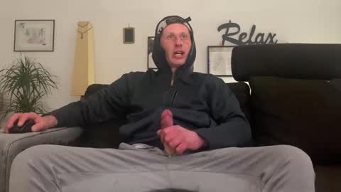 Snapshot of strammer_willi chatting on 02-08-26, 04:49 strammer_willi online show from 02-08-26, 04:49