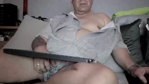 Stranger online show from 04-19-26, 09:17