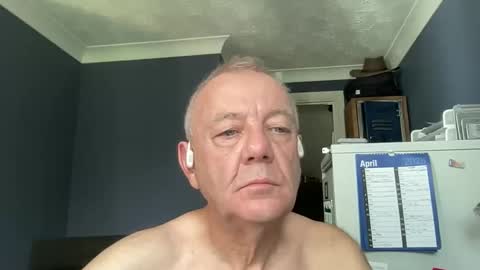 stranger66666 online show from 04-26-26, 01:20