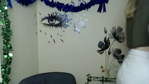 Amalia online show from 02-25-25, 04:00