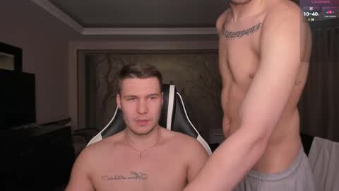 Snapshot of stranggee chatting on 02-16-25, 10:10 Artem online show from 02-16-25, 10:10