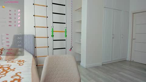 Laura online show from 02-04-26, 08:09