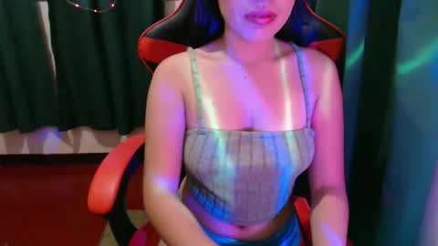 Snapshot of strawberry_ei chatting on 04-18-26, 07:01 just call me baby online show from 04-18-26, 07:01