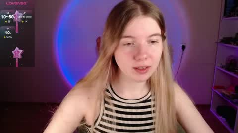 Snapshot of strawberry_juli chatting on 05-02-26, 08:19 Juli online show from 05-02-26, 08:19