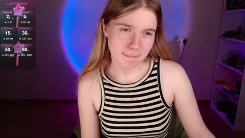 Snapshot of strawberry_juli chatting on 05-03-26, 09:59 Juli online show from 05-03-26, 09:59