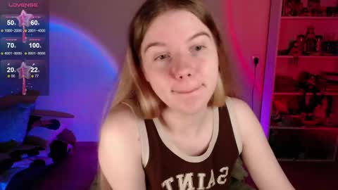 Snapshot of strawberry_juli chatting on 05-23-26, 03:01 Juli online show from 05-23-26, 03:01