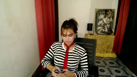 Snapshot of strawberry_kisses143 chatting on 06-12-26, 07:35 strawberry_kisses143 online show from 06-12-26, 07:35