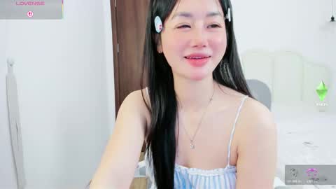 Snapshot of strawberry_loveee chatting on 02-13-26, 05:03 strawberry_loveee online show from 02-13-26, 05:03
