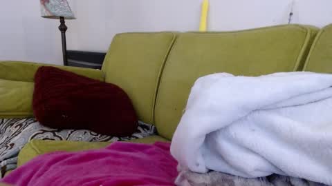 Strawberrylotsacake online show from 12-15-25, 04:55