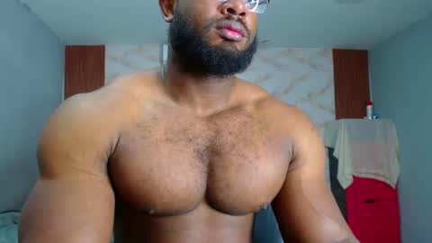 Snapshot of strong_george1 chatting on 02-25-25, 11:55 strong_george1 online show from 02-25-25, 11:55