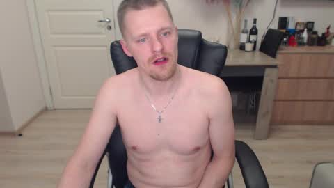 strong_guy_xxx online show from 11-25-25, 03:34