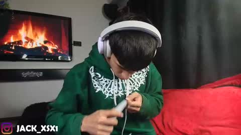 Snapshot of strong_jackxxx chatting on 11-08-25, 03:39 Daddy Jack online show from 11-08-25, 03:39