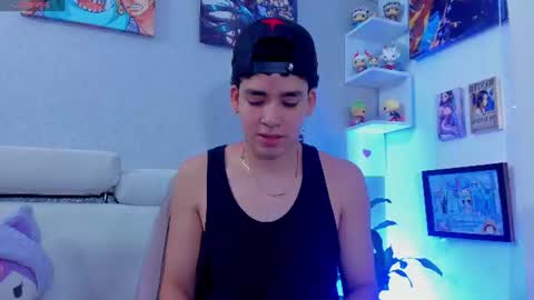 Snapshot of strong_rock69 chatting on 06-18-26, 04:33 strong_rock69 online show from 06-18-26, 04:33