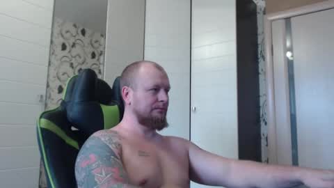 Snapshot of strongass18 chatting on 02-13-26, 09:27 Alex online show from 02-13-26, 09:27