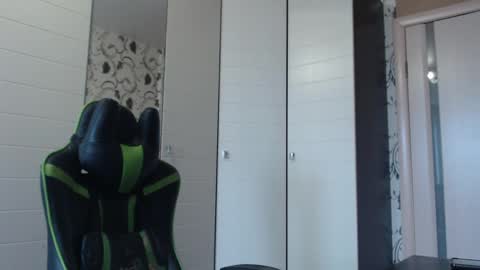 Snapshot of strongass18 chatting on 02-24-26, 08:45 Alex online show from 02-24-26, 08:45